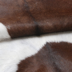 Luxurious Brown and White Goat Hide Rug - Premium Hair-On Goatskin Rug - Sustainable & Eco-Friendly - Handcrafted Elegance