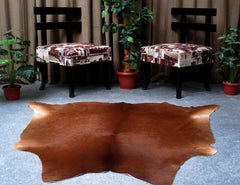 Luxurious Black & White Cowhide Rug for Stylish Home Decor - Hypoallergenic, Non-slip Back, Non-shedding, Large Size, Natural Beauty