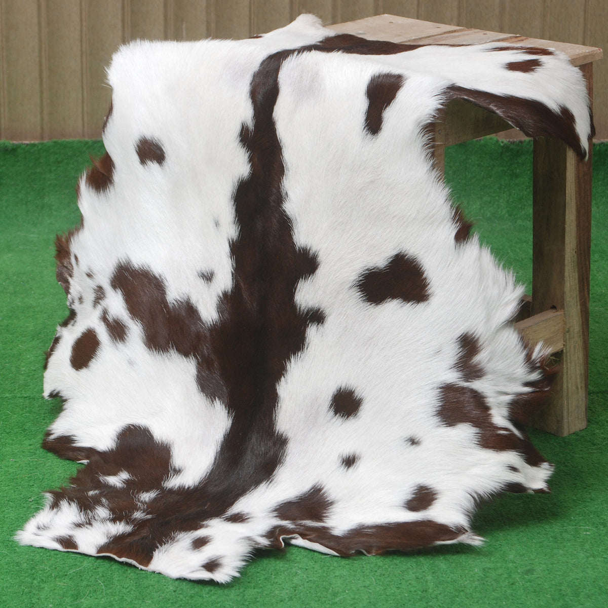 Natural Dark Brown Goat Skin Rug – Authentic Elegance for Your Home