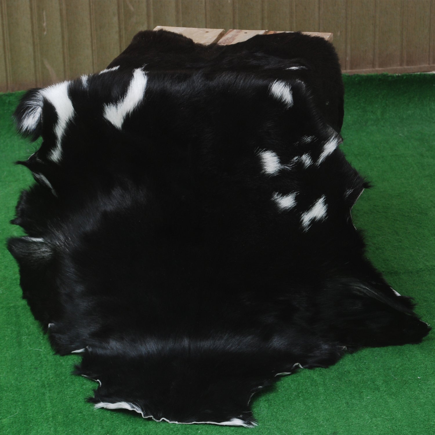 Authentic Hair-On Goat Skin Rug - Black and White Pattern for Luxe Décor