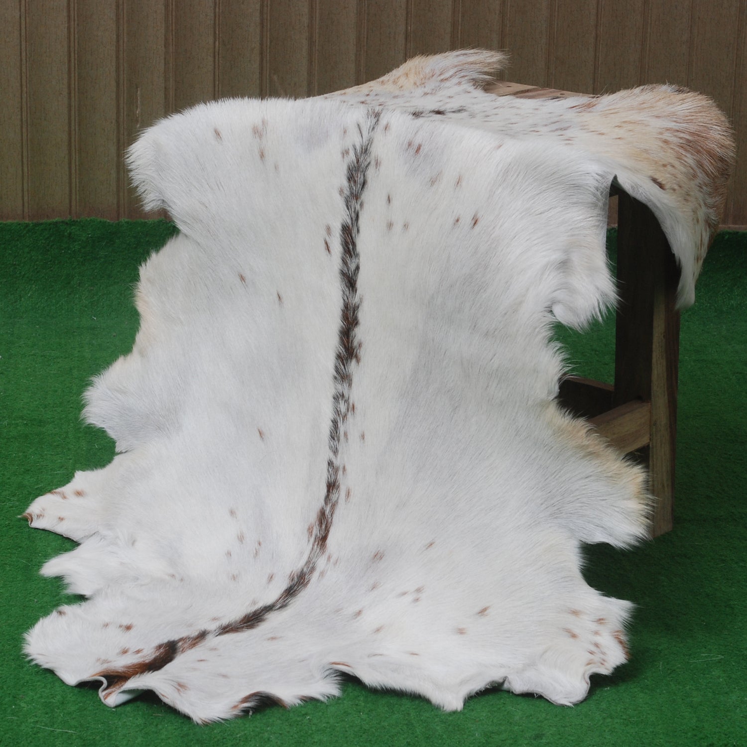 Luxurious Brown & White Goat Skin Rug - Handmade Pure Goat Skin Floor Rug - Unique Design - Hypoallergenic & Kid-Friendly - Non-Shedding