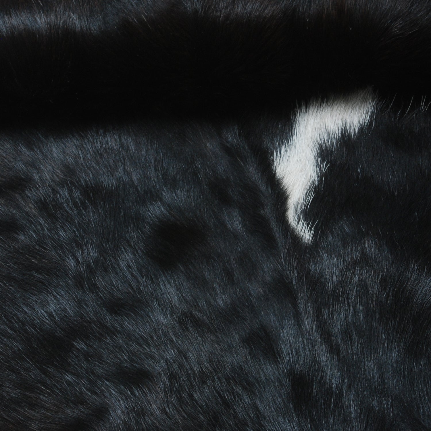 Genuine Black & White Animal Goat Skin Rug for Modern Home Décor