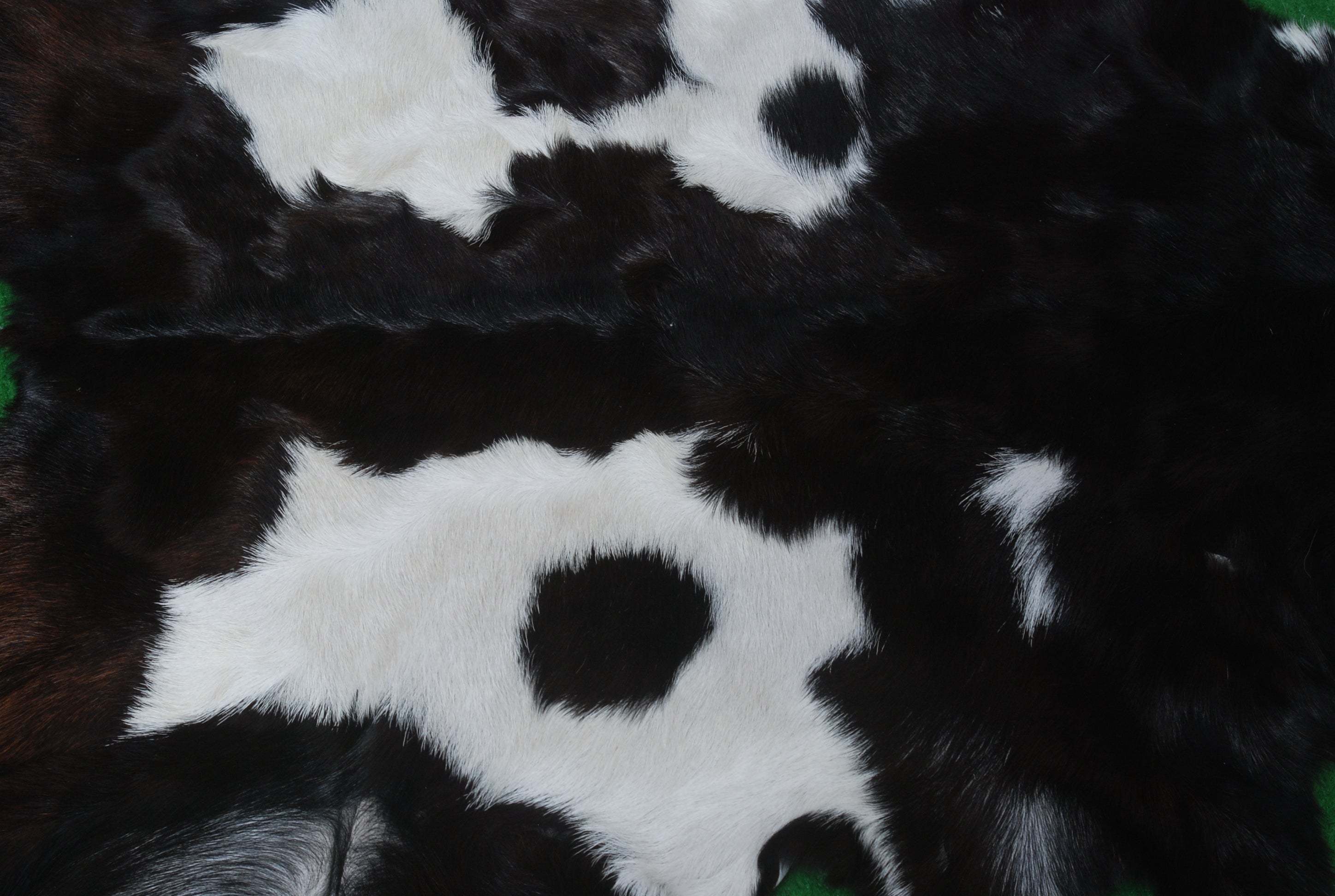 Luxurious Black & White Goat Skin Rug -Modern Home Décor