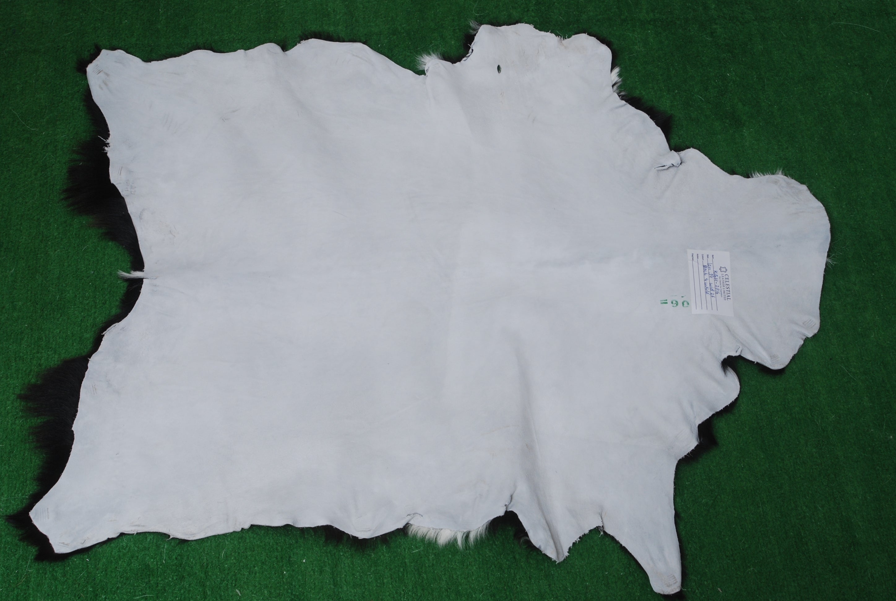 Luxurious Black & White Goat Skin Rug Décor Animal Skin Rug