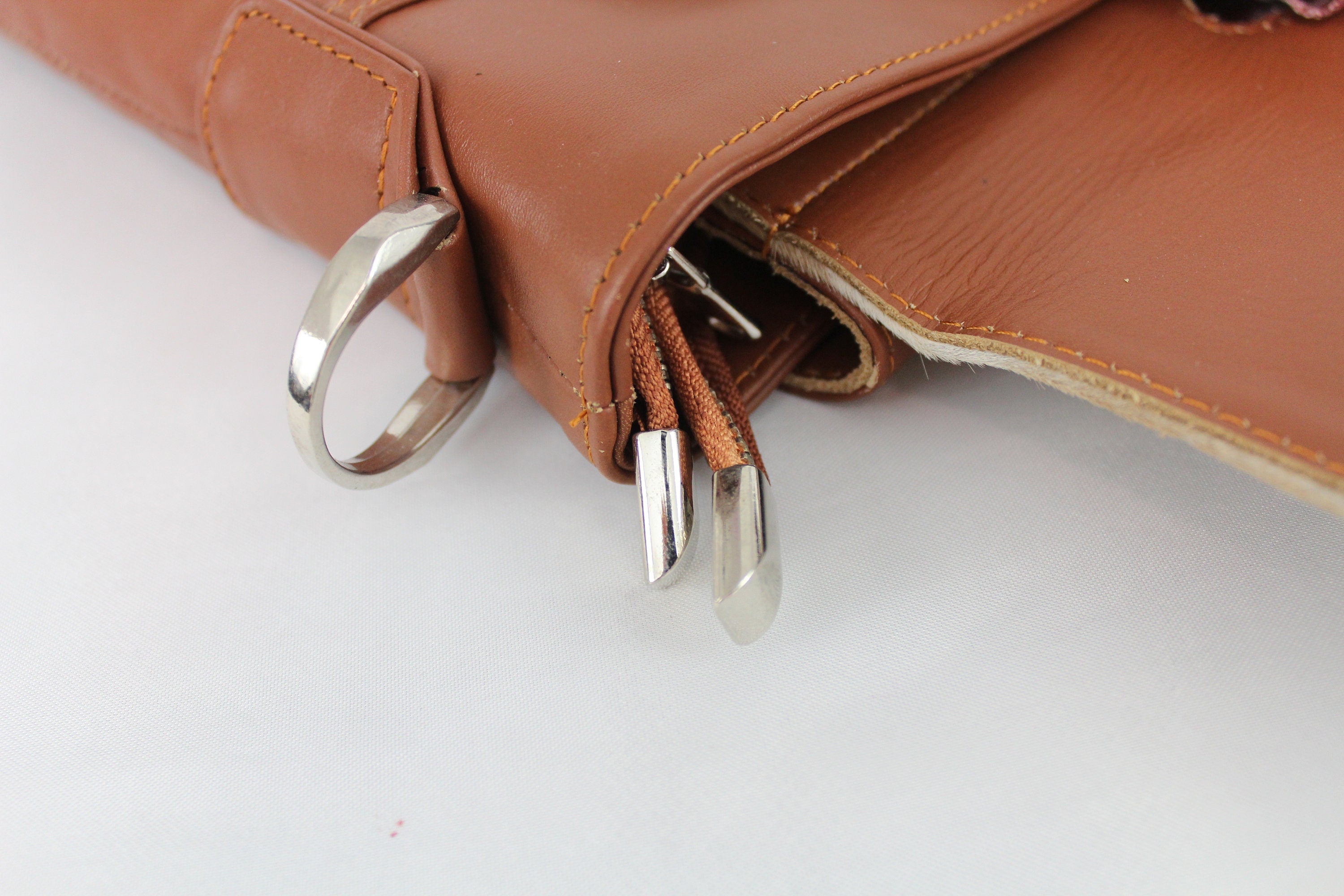 Stylish Cowhide Hair On Laptop Bag Messenger Bag with Unique Animal Print & Sustainable Materials - DSC-0756