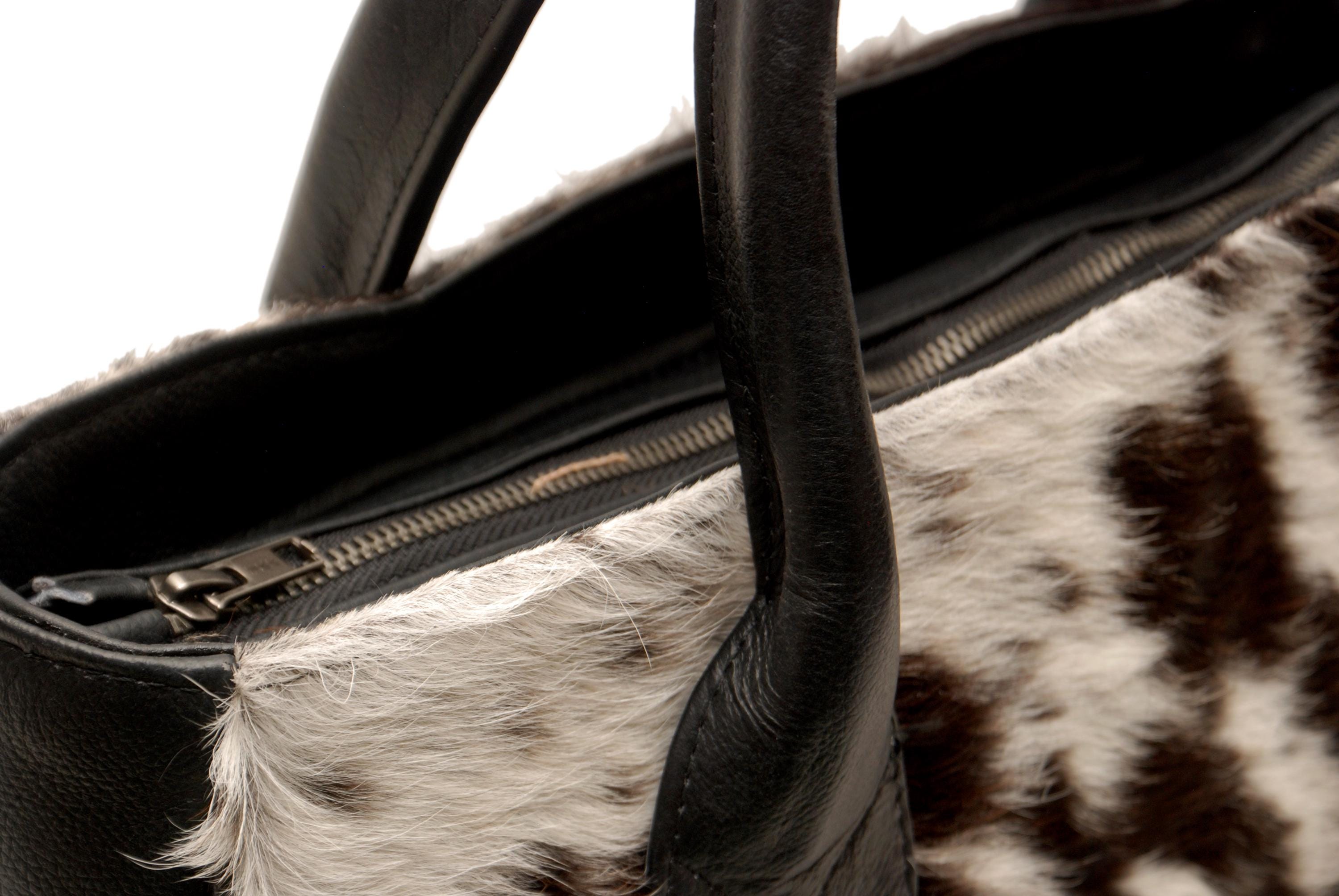 Fashionable Brown and White Cowhide Shoulder Bag - Handmade Leather Purse for Women - Chic & Versatile Design - Spacious - Practical - Easy