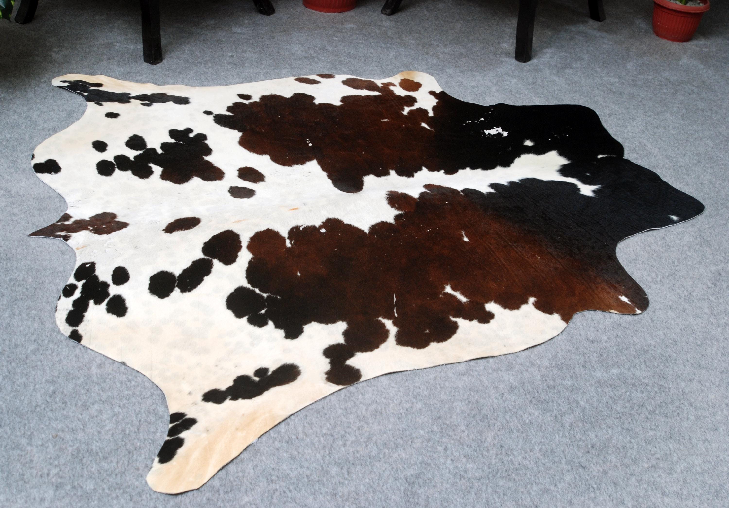 Luxurious Dark Brown Cow Skin Rug - Hypoallergenic, Non-Slip, Natural Hair, Large Size - Bedroom or Living Room Décor