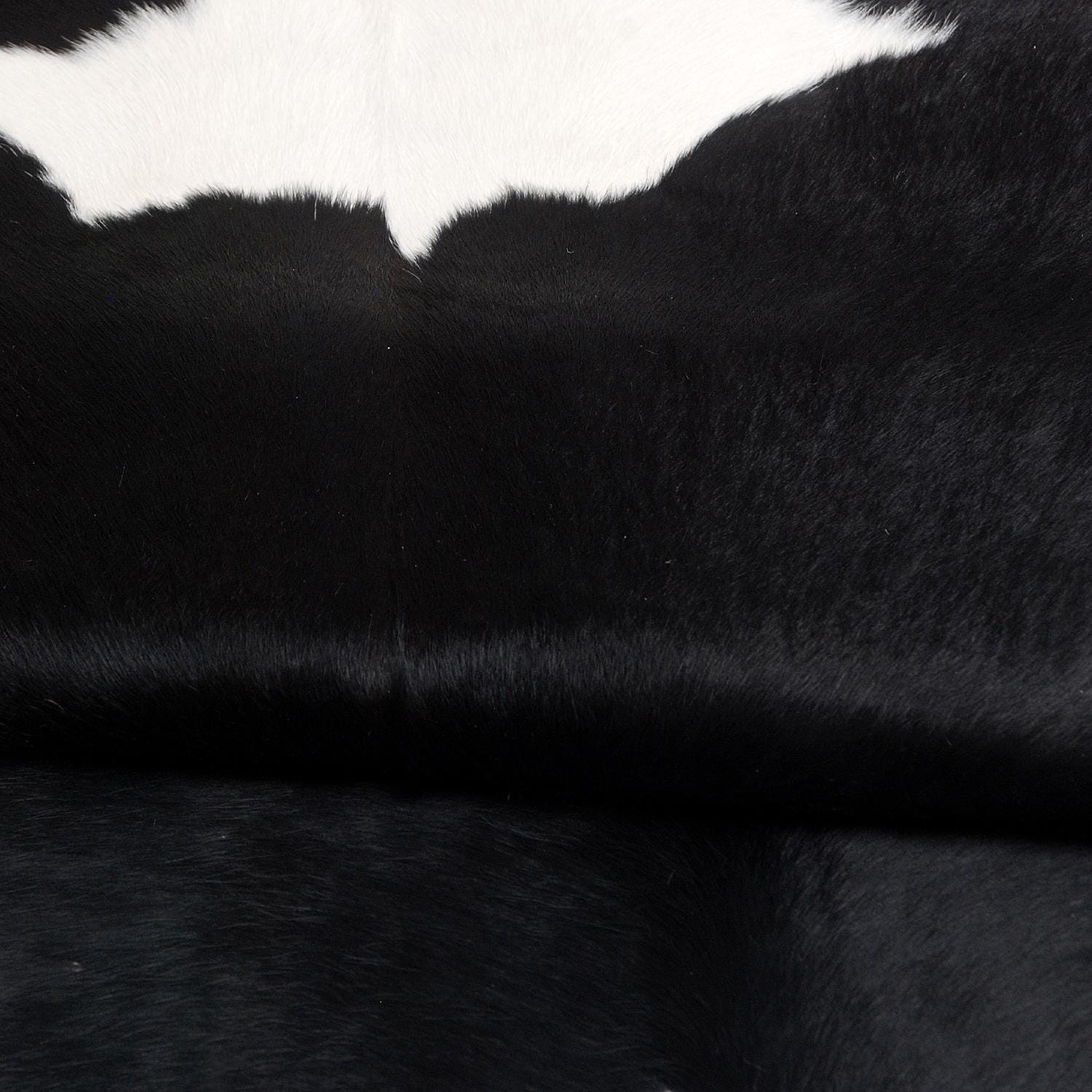 Luxury Black and White Cowhide Rug - Hypoallergenic, Non Shedding, Handcrafted Beauty for Home Decor & Upholstery - Free UK Shipping