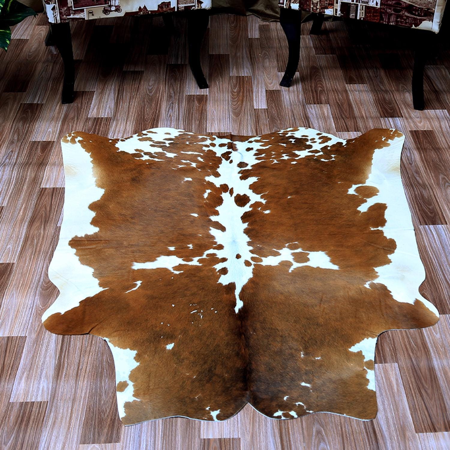 Luxurious Brown and White Cowhide Rug - Hypoallergenic, Non-Slip, Non-Shedding - Handcrafted from 100% Natural Hides - Ideal for Bedroom