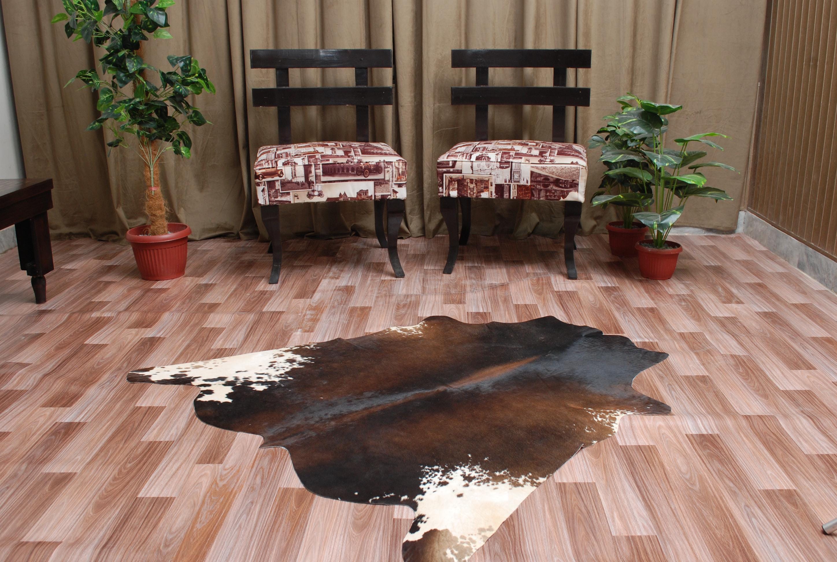 Luxury Medium Cowhide Rug - Classic Brown & White Natural Hair Rug for Bedroom/Living Room - Hypoallergenic, Durable, Handcrafted Beauty