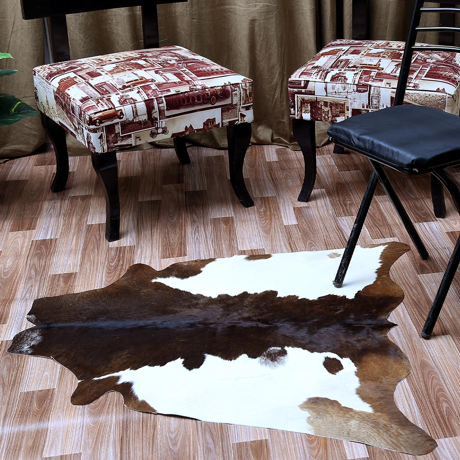 Luxury Brown White Cowhide Rug - Hypoallergenic, Non-Slip Suede Back, Handcrafted from 100% Natural Hides - Ideal for Bedroom or Living Room