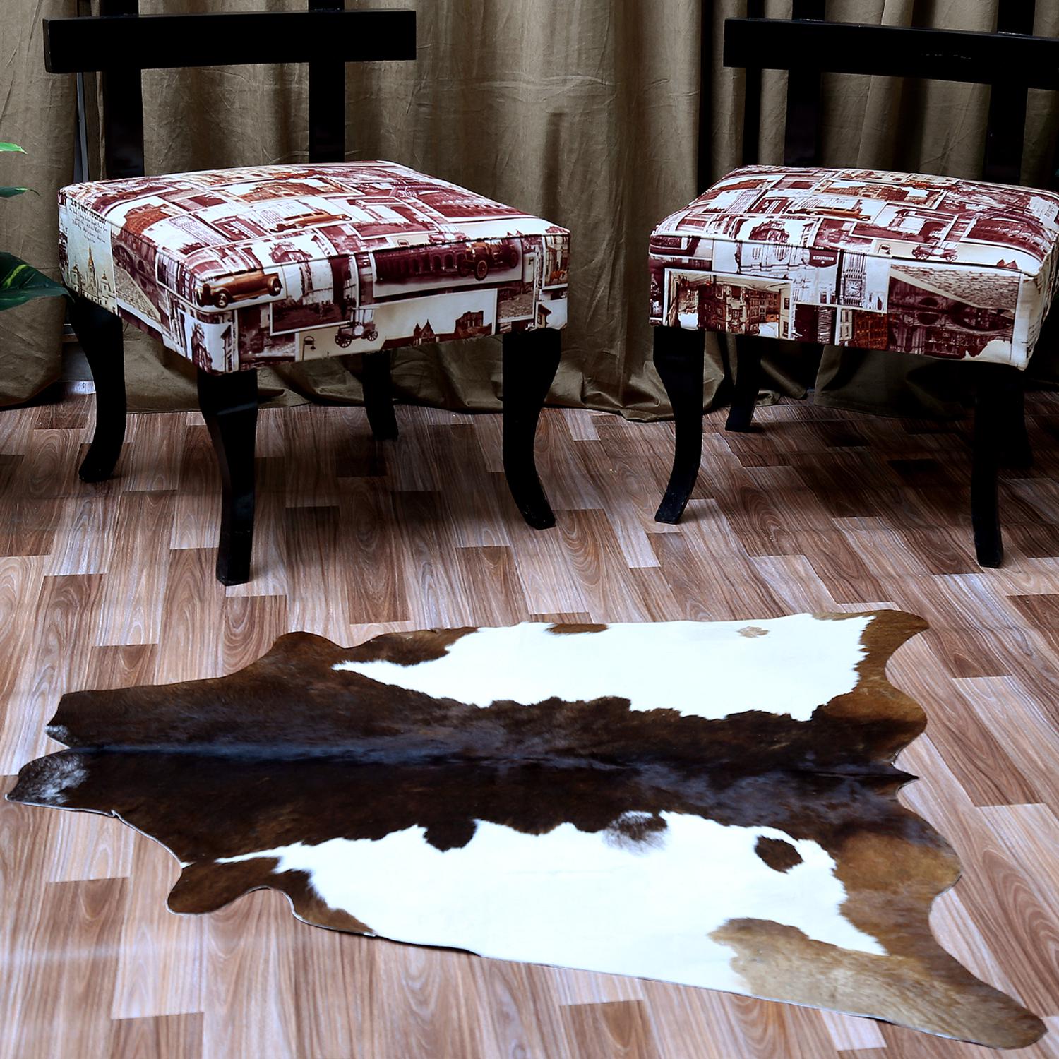 Luxury Brown White Cowhide Rug - Hypoallergenic, Non-Slip Suede Back, Handcrafted from 100% Natural Hides - Ideal for Bedroom or Living Room