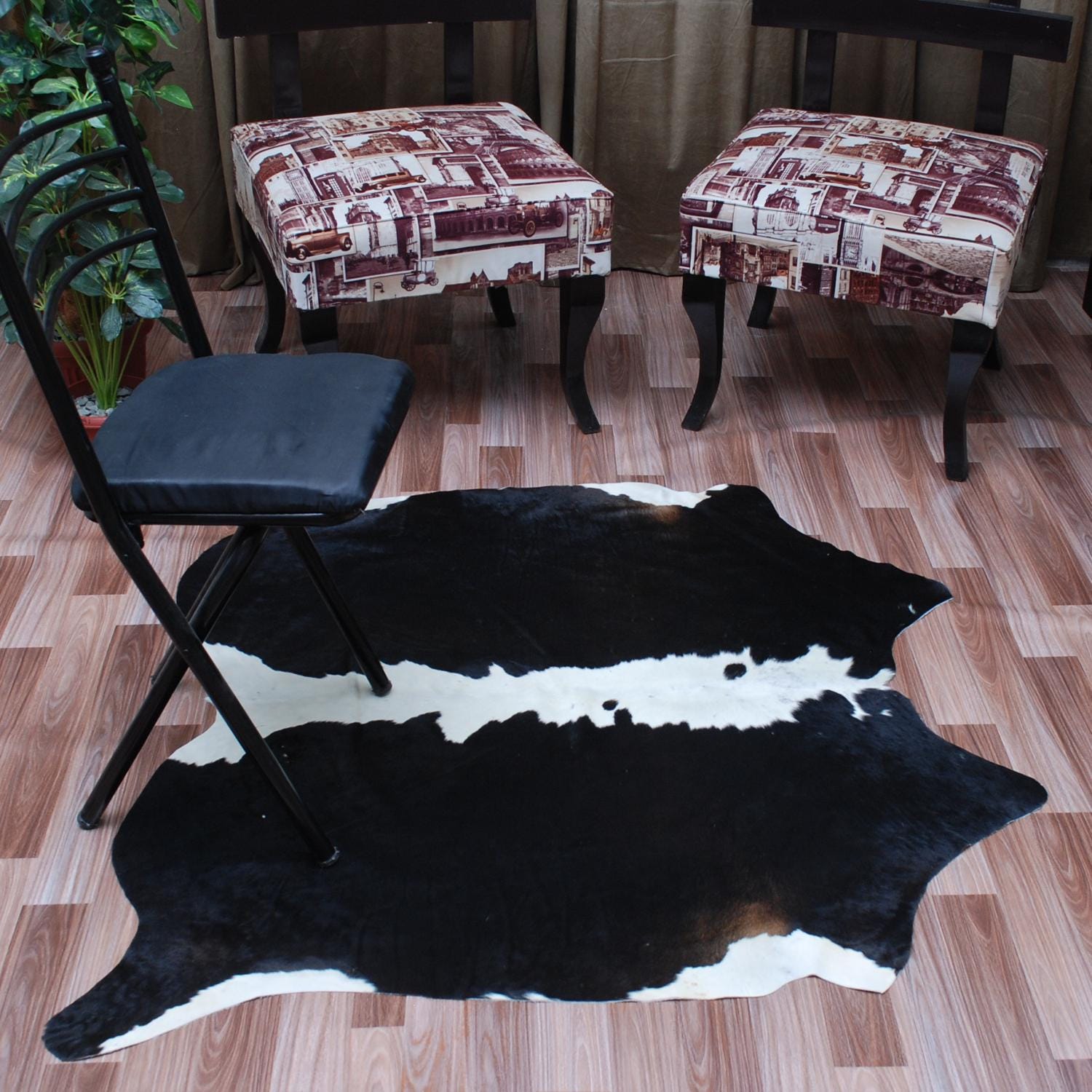 Luxurious Dark Brown & White Cowhide Rug | Hypoallergenic, Non-Slip, Non-Shedding | Handcrafted Premium Hide | Small 10-15 sq ft | Free UK