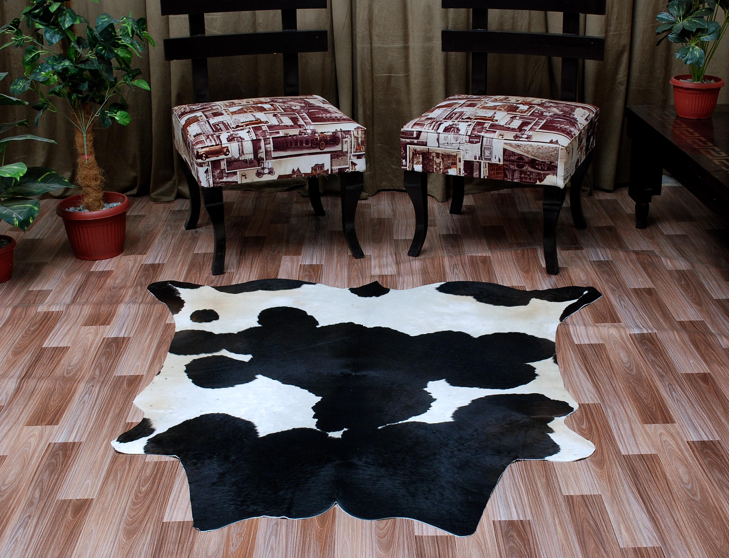 Luxurious Black & White Cowhide Rug | Handcrafted Medium Rug for Modern Home Décor | Hypoallergenic, Durable - Unique Beauty