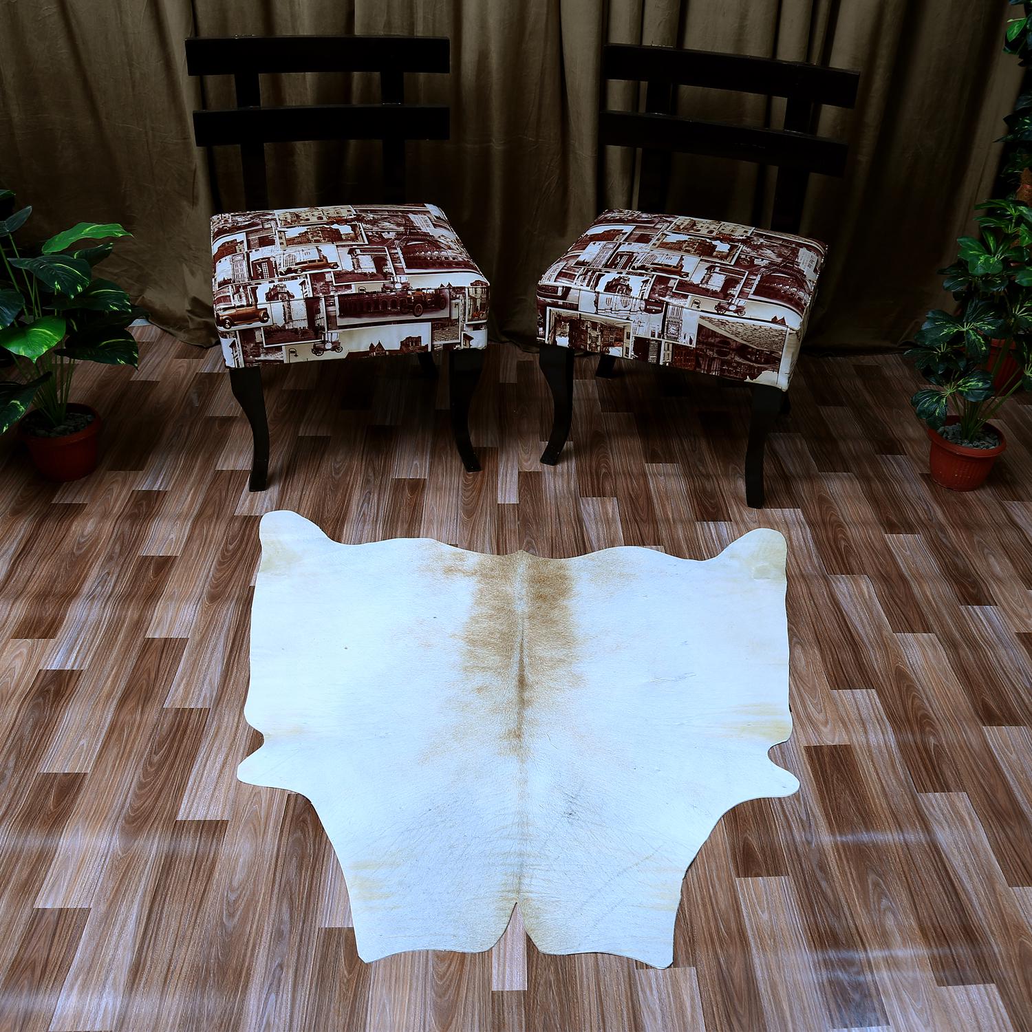 Luxurious Medium Brown and White Cowhide Rug - Hypoallergenic, Non-Slip Backing, Handcrafted, Unique Markings - Perfect for Bedroom/Living