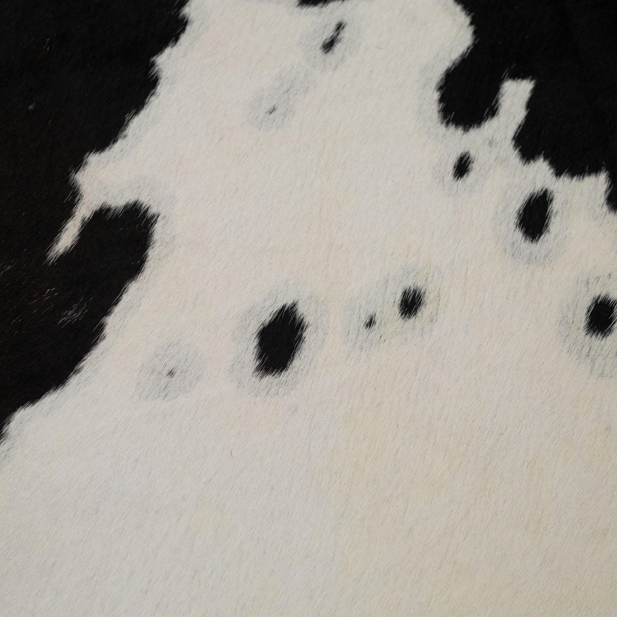 Luxurious Large Brown & White Cowhide Rug with Soft Hair - Hypoallergenic, Non-Slip, Non-Shedding - Perfect for Upholstery - Free UK