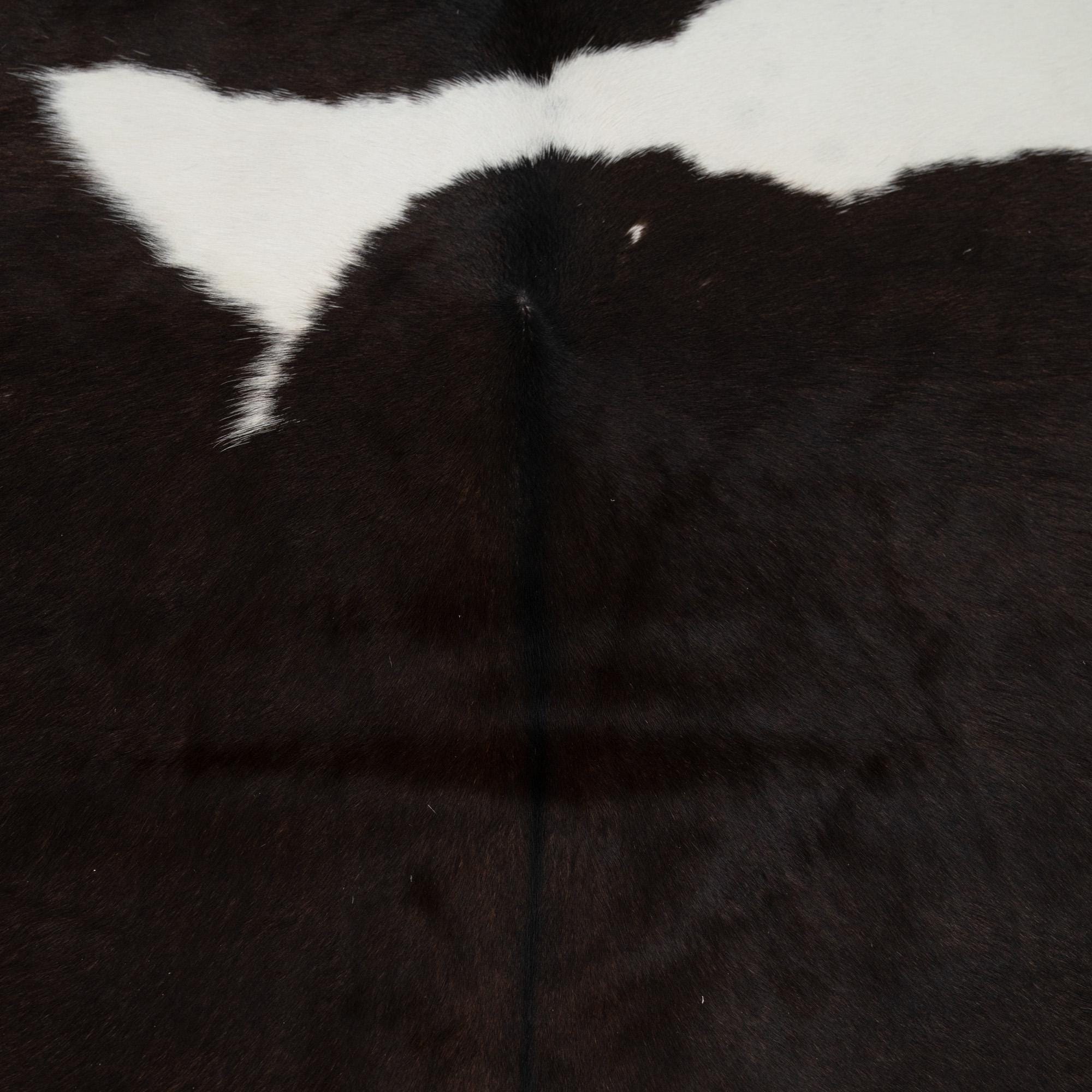 Luxurious Brown & White Cowhide Rug for Bedroom - Living Room - Hypoallergenic, Non-Slip, Non-Shedding, Top Quality, Free UK Shipping!