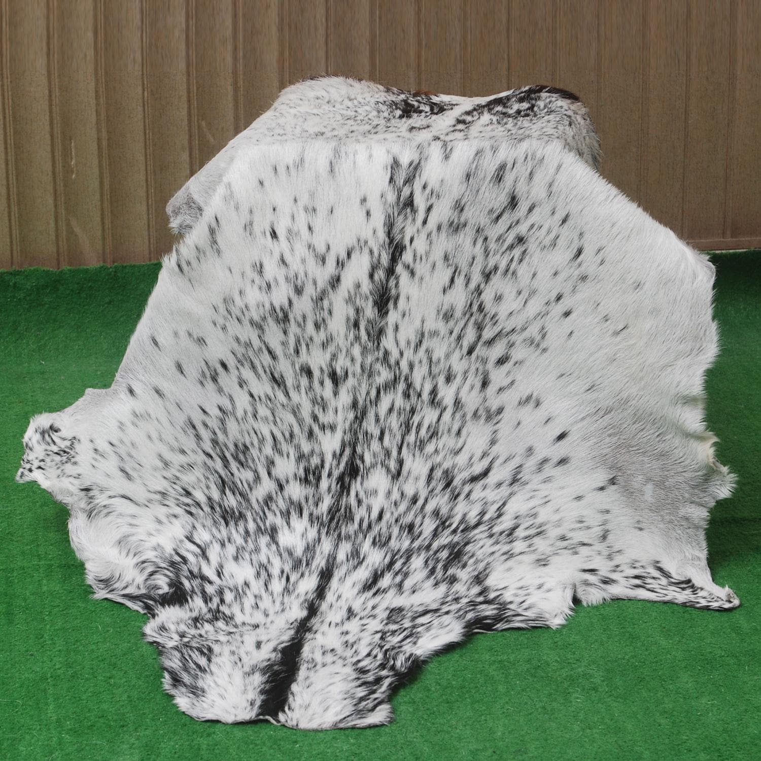 Stylish Black & White Goat Skin Rug - Modern Décor Floor Accent - Hypoallergenic - Eco-Friendly - Unique Statement Piece