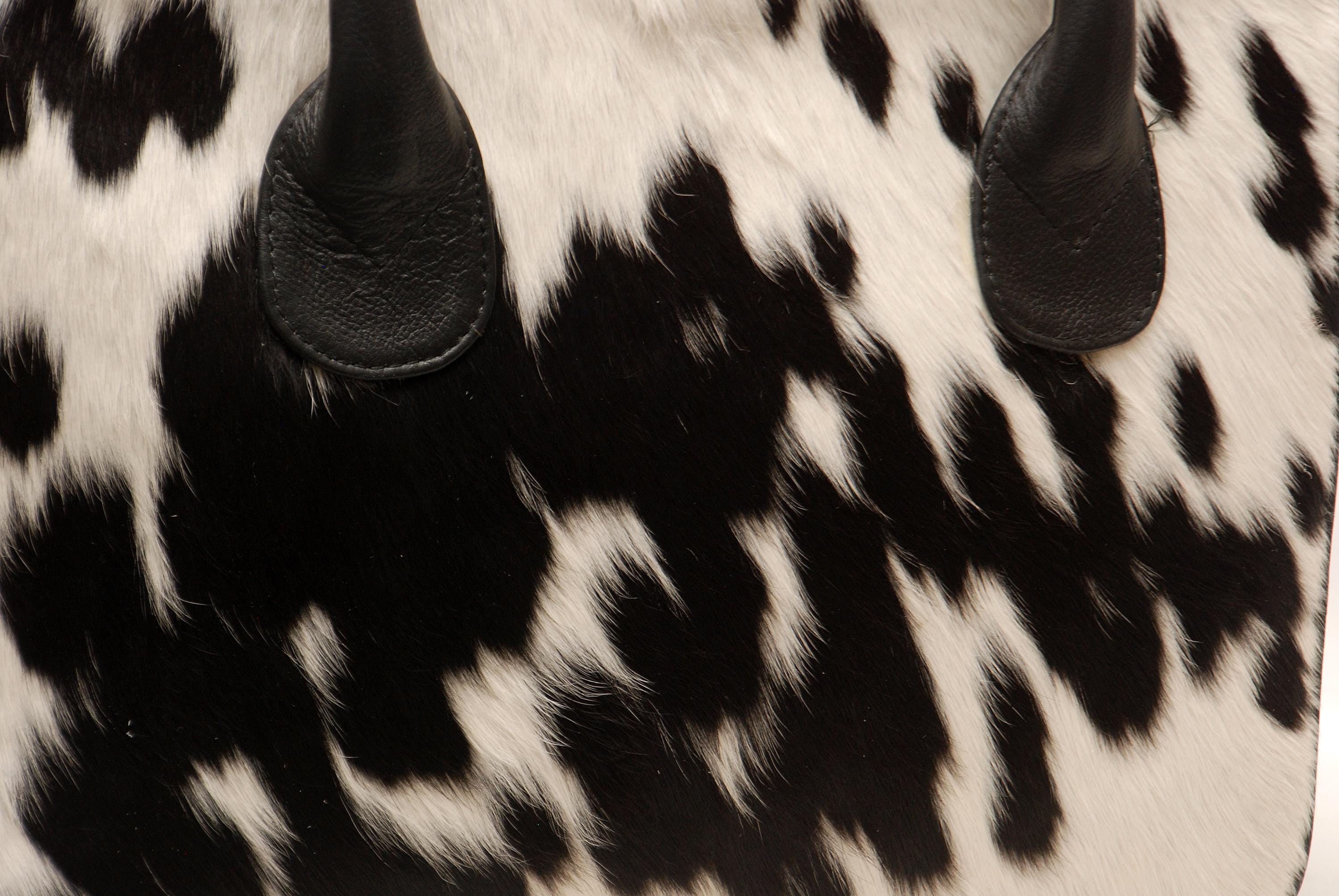 Stylish Black and White Cowhide Shoulder Bag - Handcrafted Hair-On Leather Cowskin Purse for Women - Versatile and Practical Daily Bag