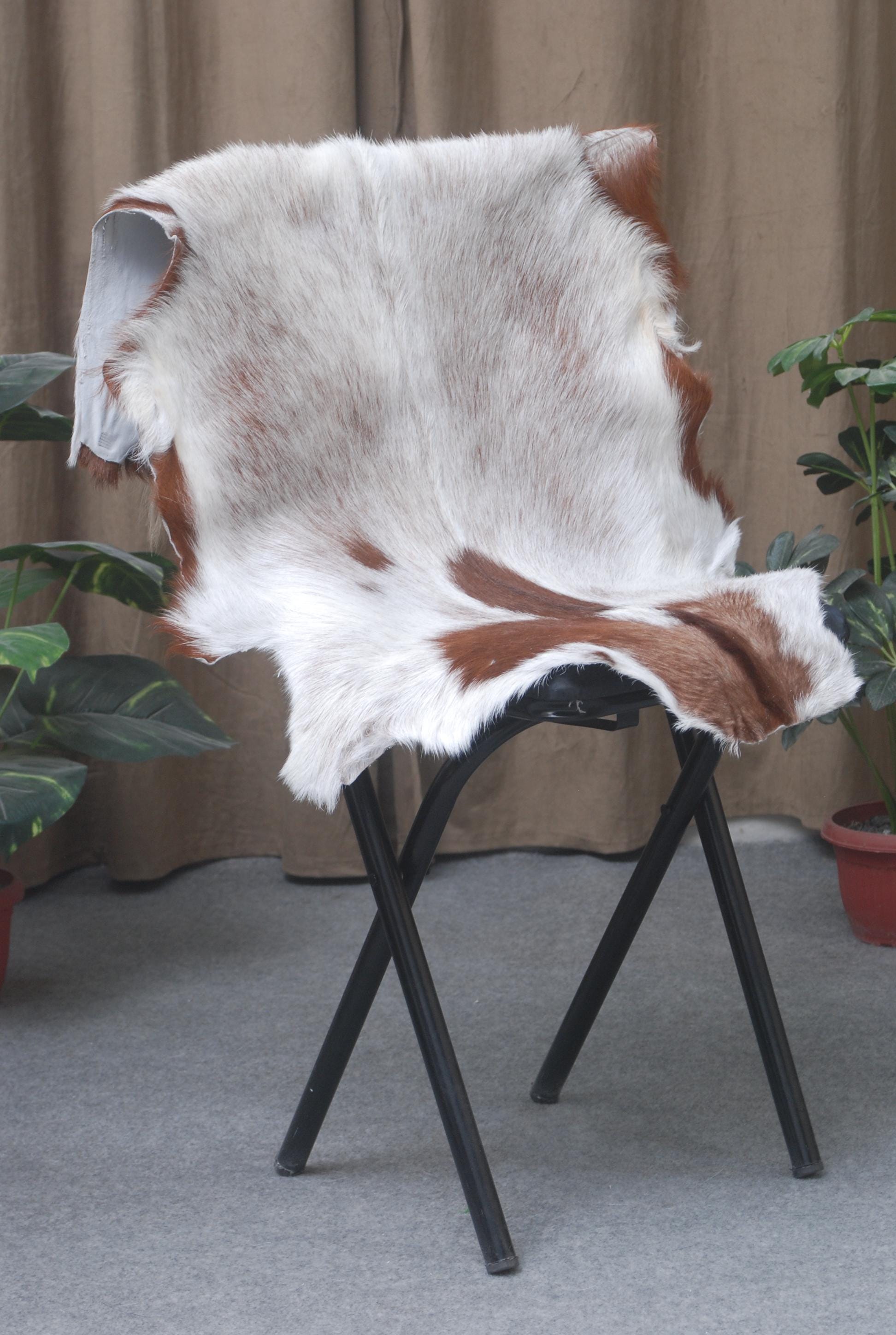 Original Goatskin Hide Brown,  Goat Skin Rug, Goatskin Pelt,  Home Decor Animal Skin Rug,  Bedroom Aesthetic Area Rug,  Brown and White Goat Hide Rug, Goat Skin Rug,  Animal Skin Rug, Real Hair on Hide,  Goal Pelt Rug, Home Decor Rug,  Living Room Area Rug,  Wall Hanging Rug,  Aesthetic Rug,  Leather Rug,  Decorative Rug,  Brown Goatskin Rug,  GoatHide Brown White