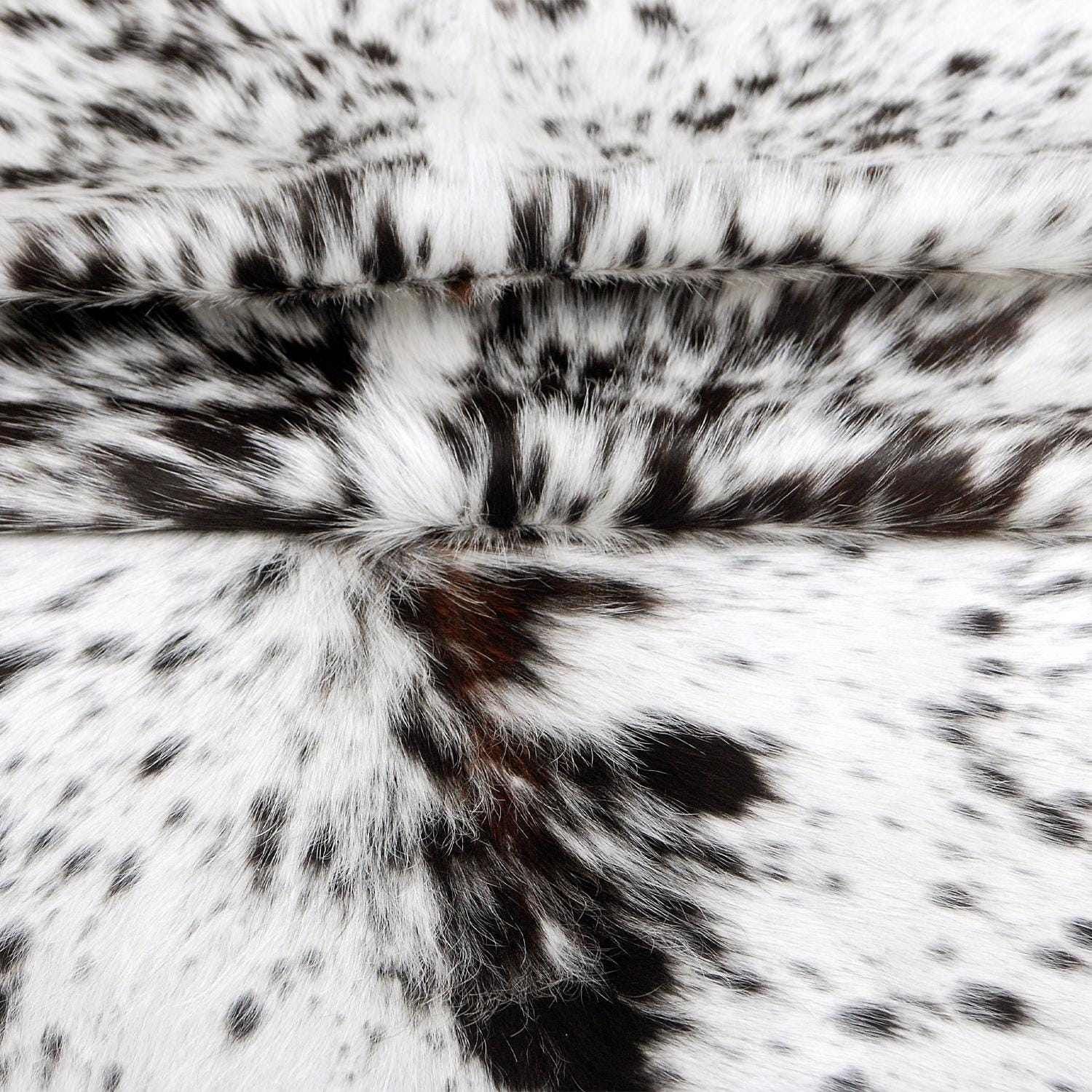 Luxurious Black & White Cowhide Rug - Hypoallergenic Medium Size with Unique Markings - Handcrafted Natural Beauty for Home Decor