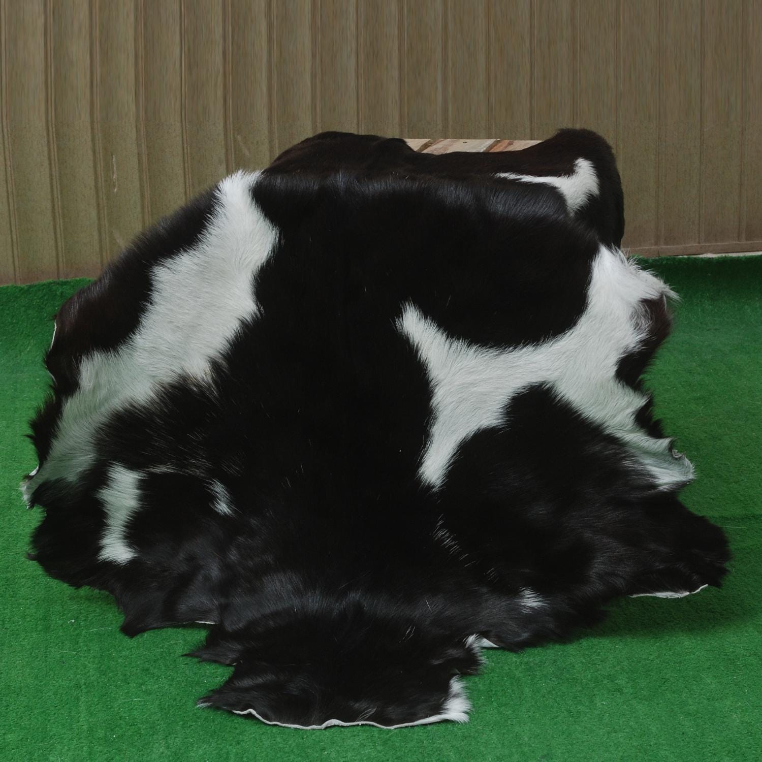 Luxury Black & White Graphic Pattern Goat Skin Rug, Hypoallergenic - Non-Shedding, Modern Sophistication, Sustainable - Eco-Friendly