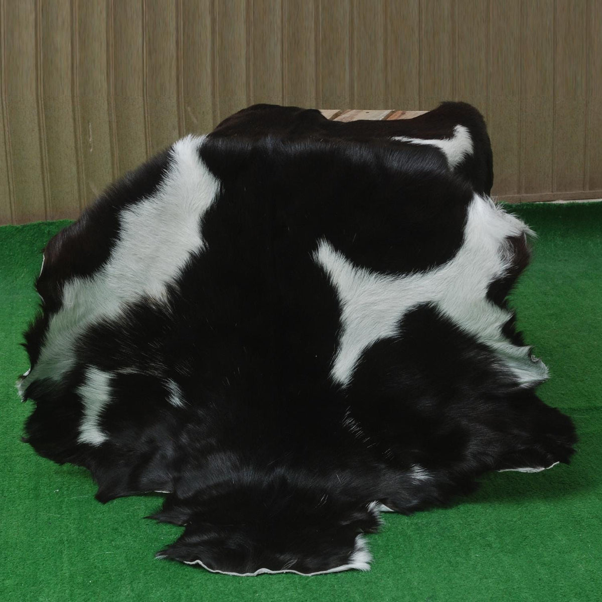 Luxury Black & White Graphic Pattern Goat Skin Rug, Hypoallergenic - Non-Shedding, Modern Sophistication, Sustainable - Eco-Friendly