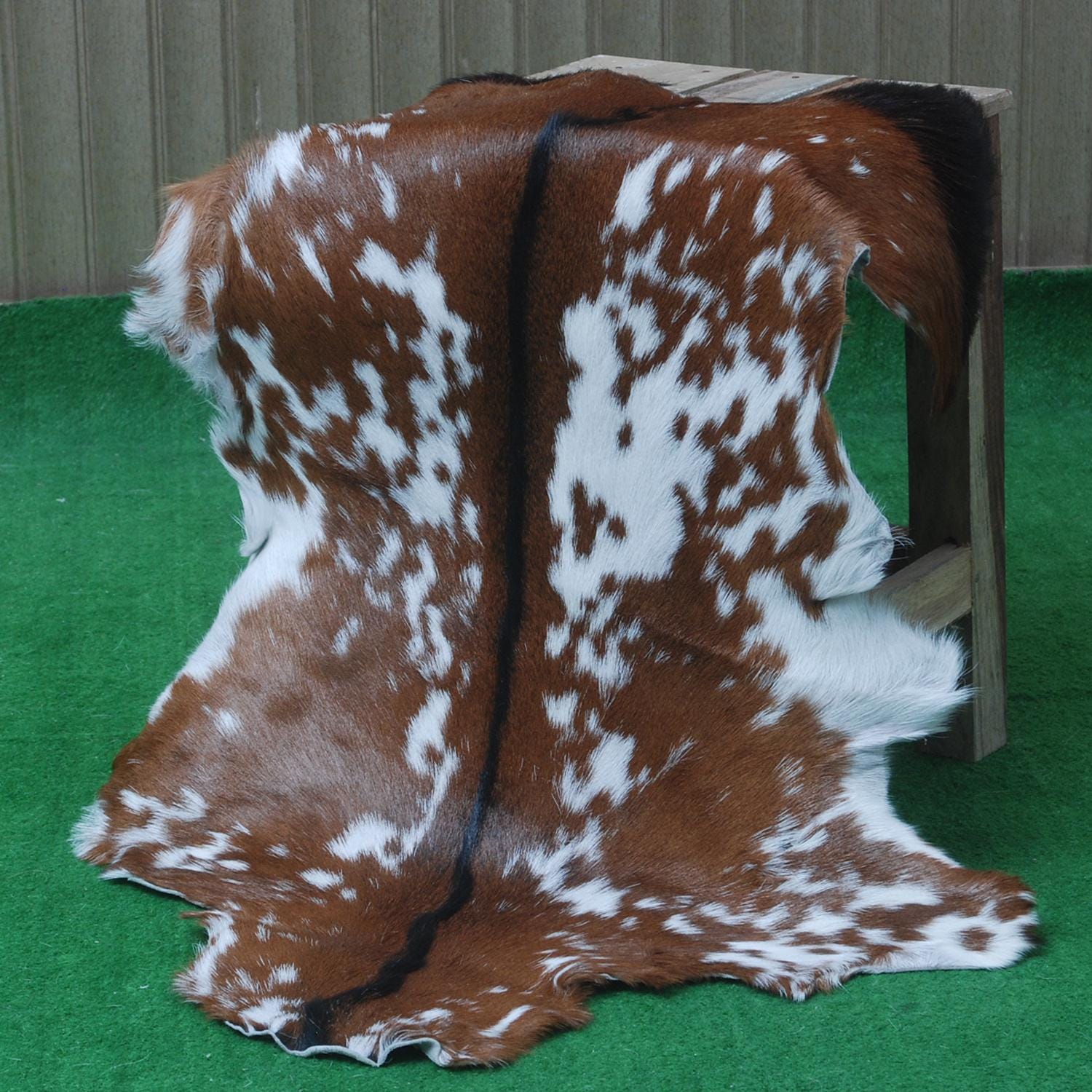 Luxurious Brown & White Goat Skin Rug - Handmade, Soft, Sustainable & Unique - Eco-Friendly Floor Rugs for Home Decor