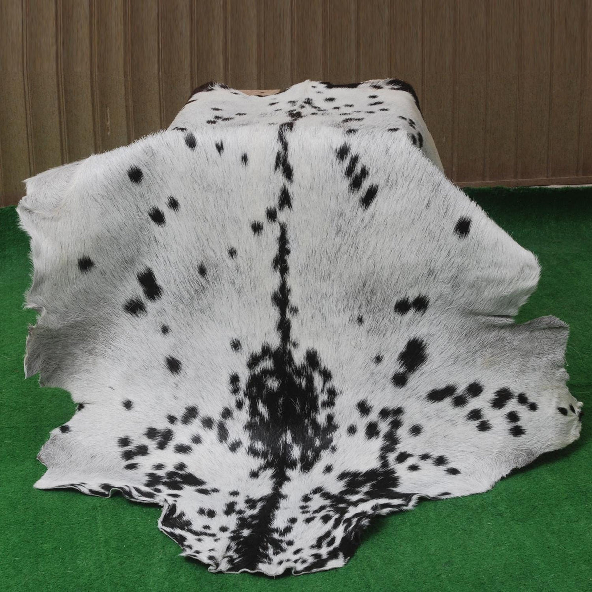 Luxurious Black & White Goat Skin Rug - Handmade Pure Goat Skin Floor Rug with Unique Color Variations, Soft & Eco-Friendly